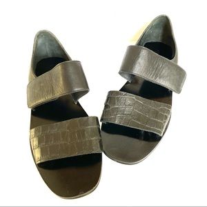 Vince. black leather mock croc embossed sandals size 8 minimalist